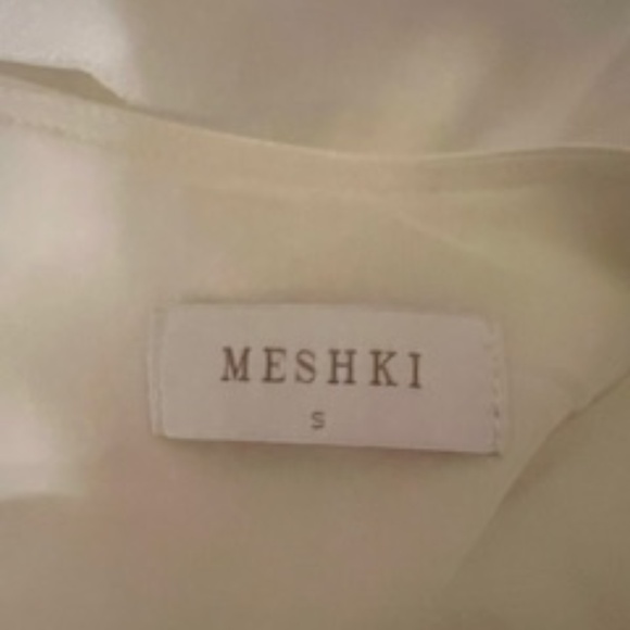 Meshki Elenora rose gown in white, size small - Picture 6 of 6